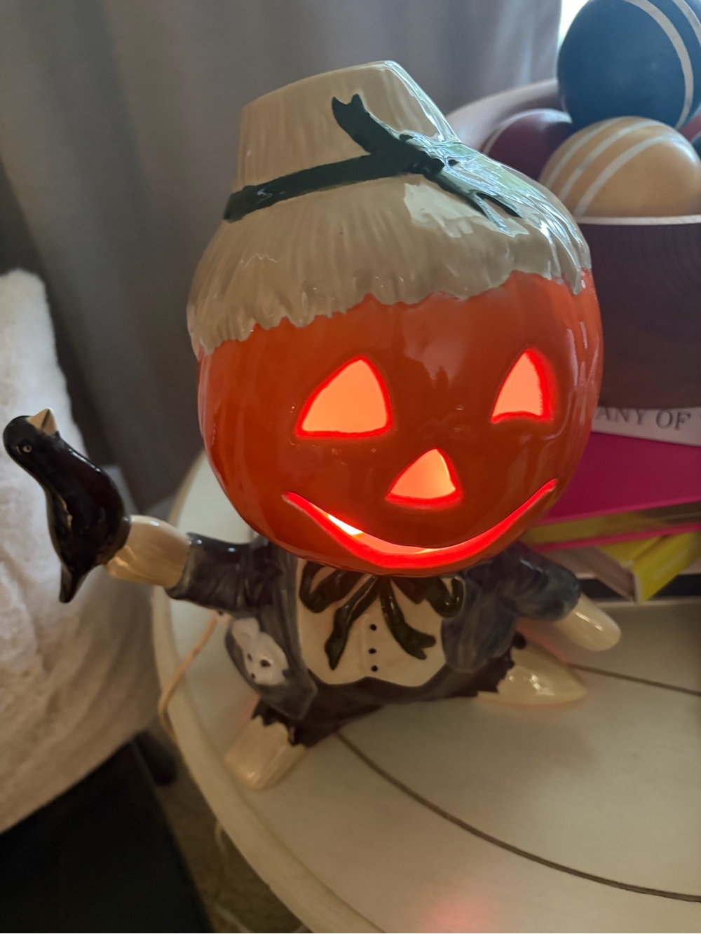 Vintage ceramic scarecrow pumpkin man lights up